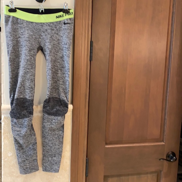 Nike pro small tights - Picture 1 of 4